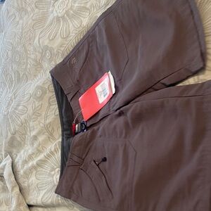 The north face 8 NWT shorts